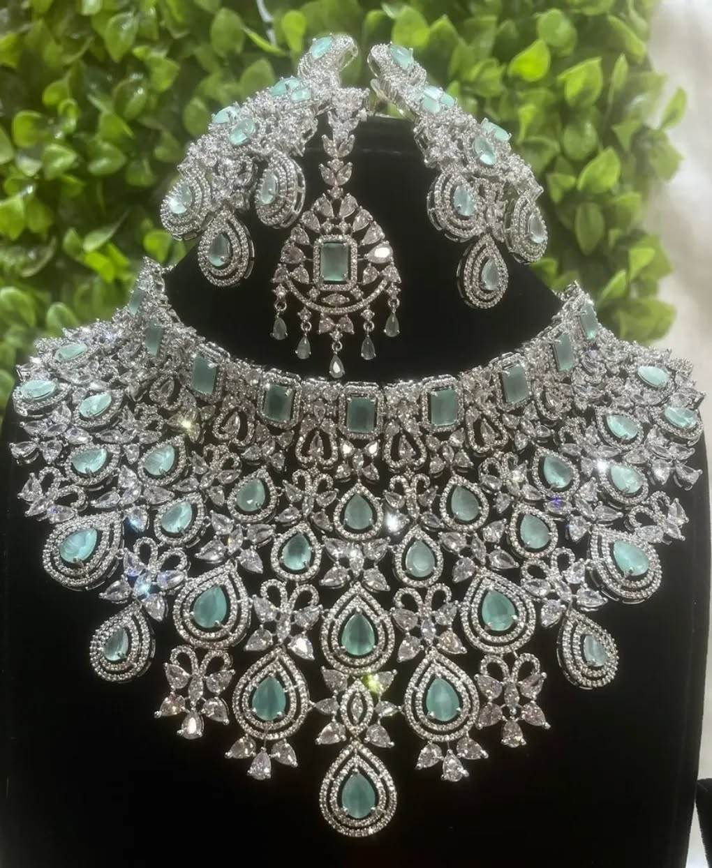 Fashion Latest Choker Design Antique Kundan Traditional Necklace Jewellery Set for Women - Rajputtrade